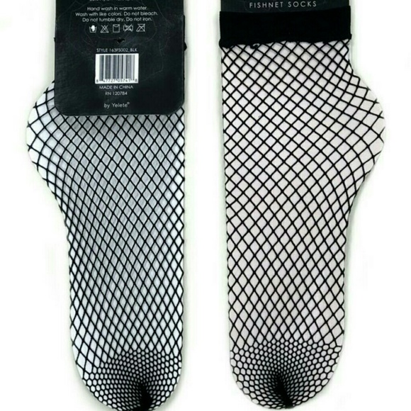 RESTOCKED! Fishnet Socks - Picture 2 of 2